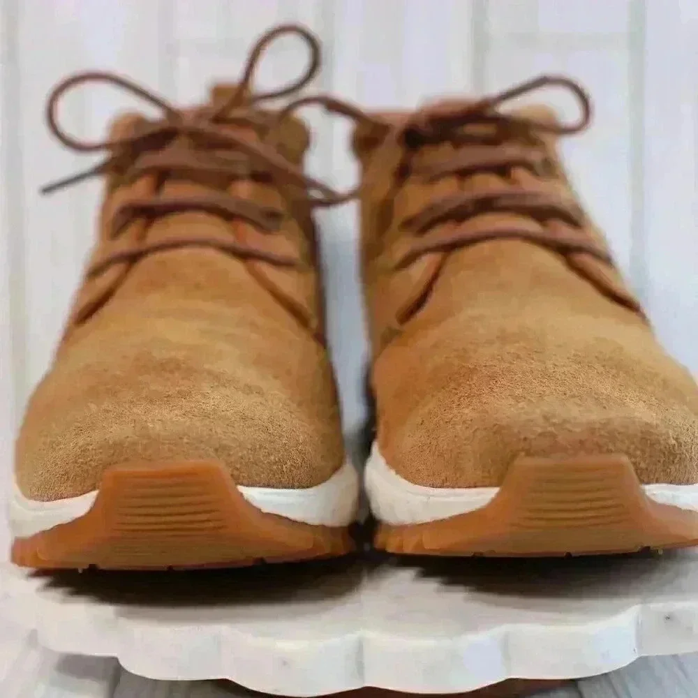Cole Haan Grande Explore All Terrain Size 8.5 Suede tan 